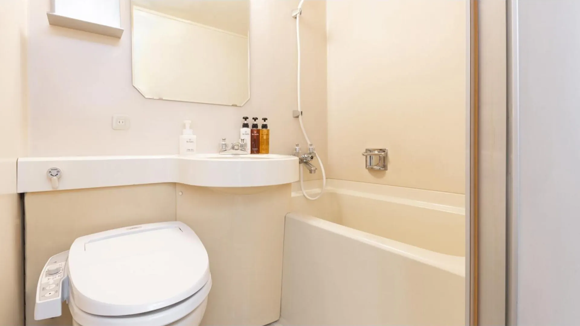 Hotel The Onefive Osaka Namba Dotonbori - Vacation Stay 51549V Japan